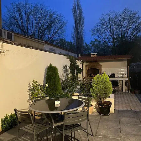 Maison De *